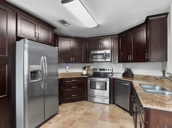 17029 Hunters Trce E, Prairieville, LA 70769