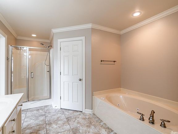 4th image of 7103 Northlake Dr