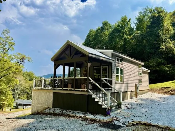 1351 Cody Branch Rd, Robbinsville, NC 28771