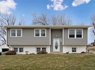 1630 Woodside Ct NW, Cedar Rapids, IA 52405