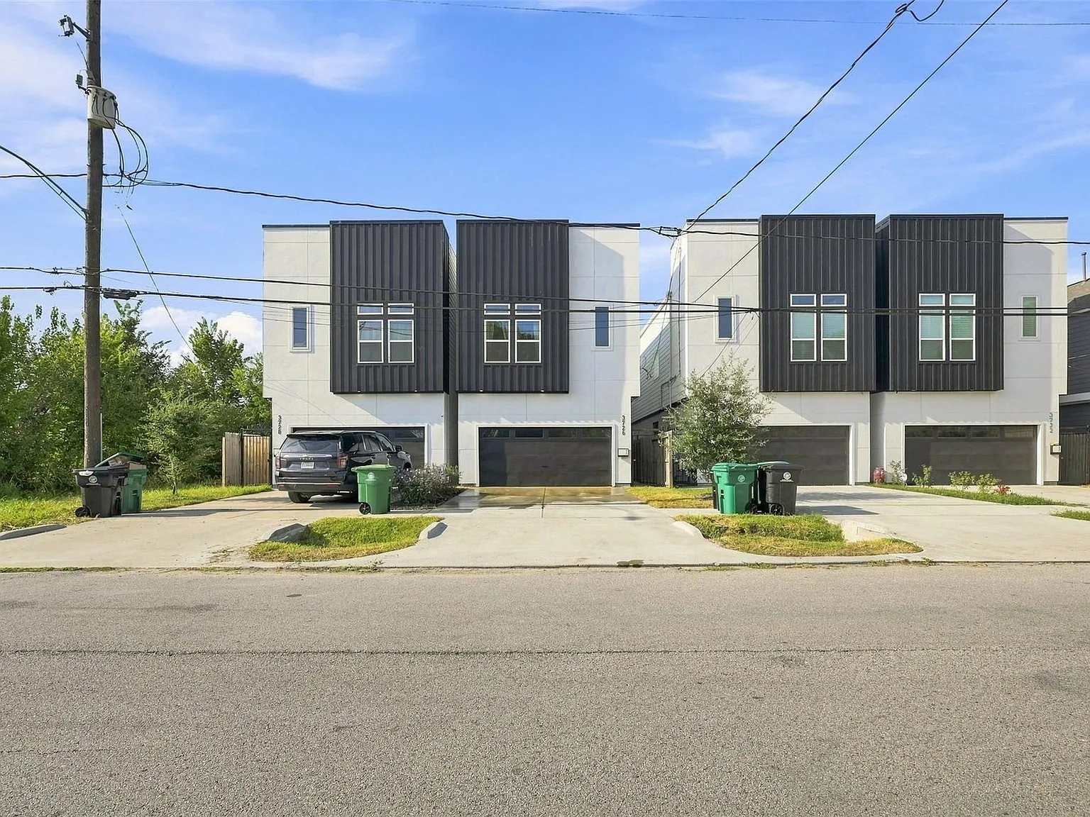 3 bed, 2.5 bath, 1849 sqft, $2,600 — Photo 3