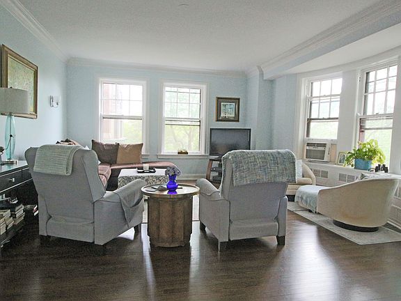 4th image of 5000 N Marine Dr #3A