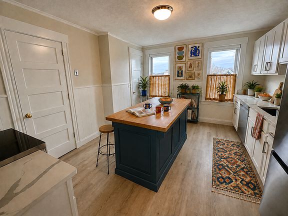 5th image of 12 Hill St #2