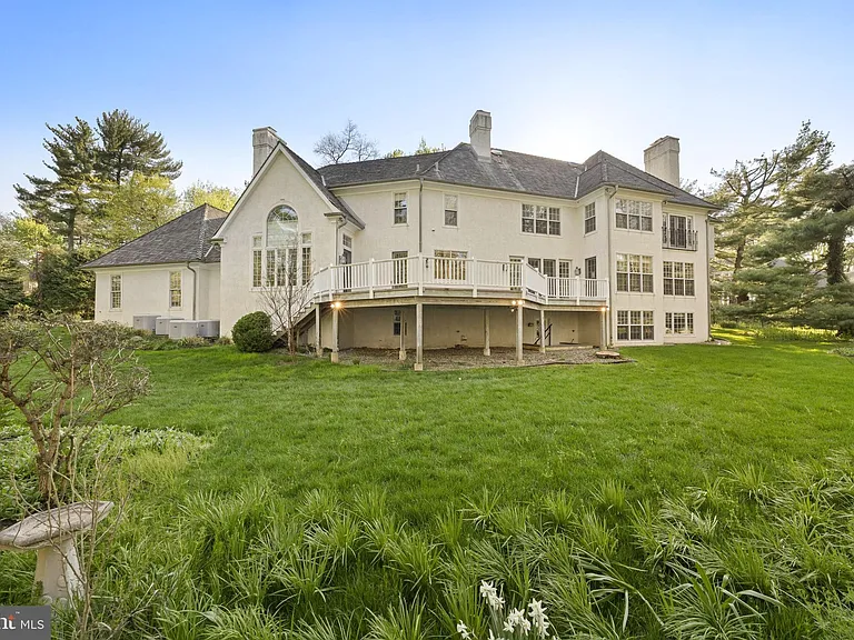 841 Mount Moro Rd — Photo 63