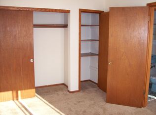 1634 Eustis St #B11, Saint Paul, MN 55108