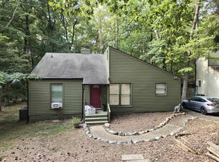1231 Selwyn Ln, Cary, NC 27511