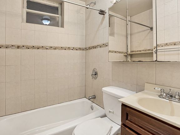 5th image of 51 Irving Pl APT 2