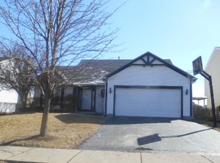 513 Bristol Dr, Carol Stream, IL 60188
