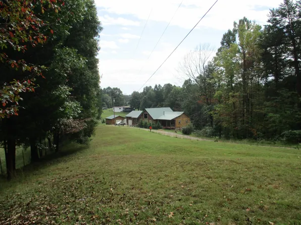 132 Faith Ridge Dr, Big Bend, WV 26136