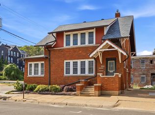 391 W 12th St, Dubuque, IA 52001