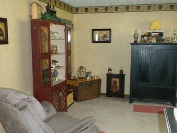 5th image of 3109 Oak Dr