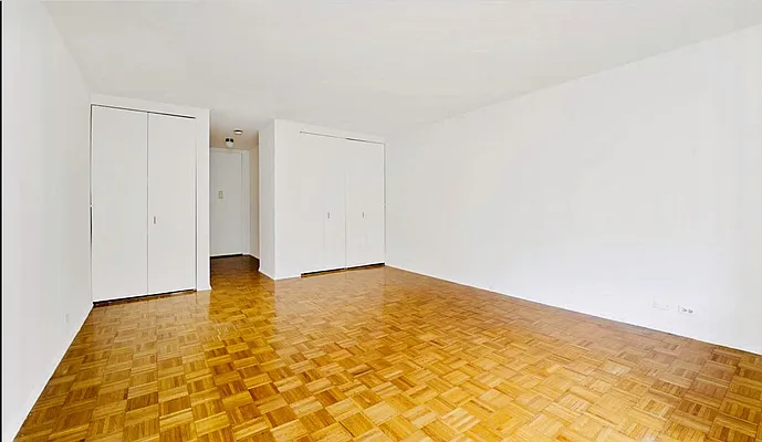 Rented by Level Group | media 5