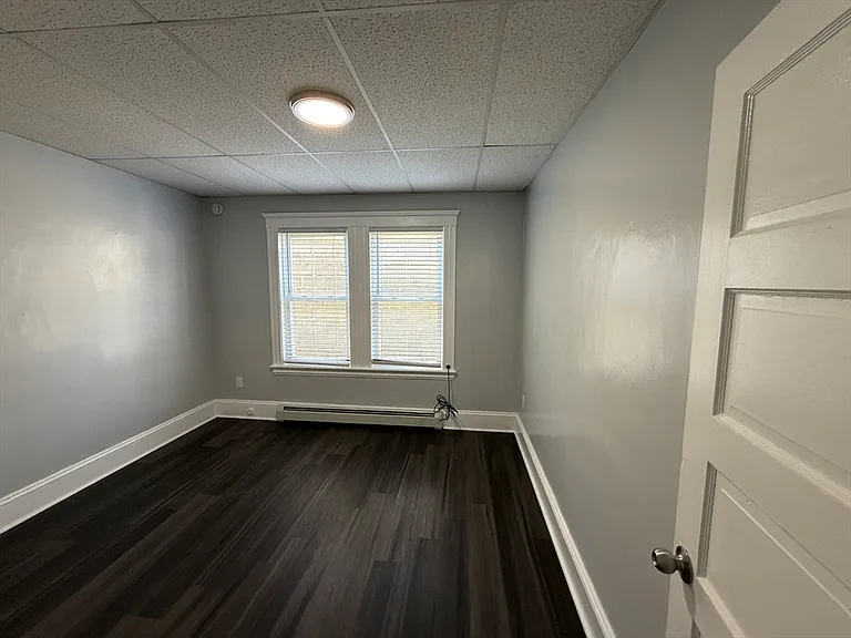 62-64 Lawrence St #62 — Photo 14