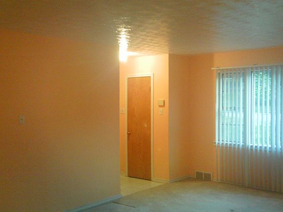 4th image of 2421 Driftway Dr