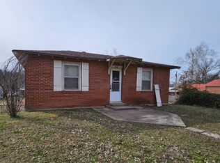 303 S Kings Hwy, Noel, MO 64854