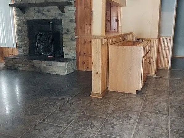 411 E Monroe St, Powell, WY 82435
