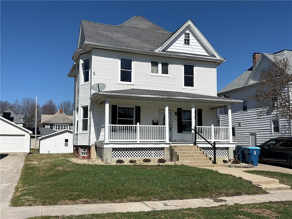 1st image of 614 E Washington St