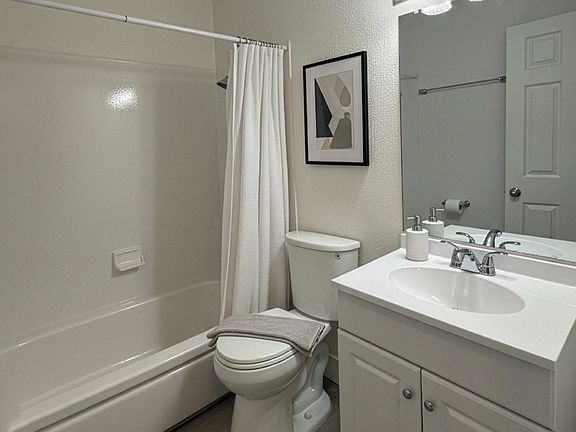 5th image of 5307 Marconi Ave #17bddcd0a