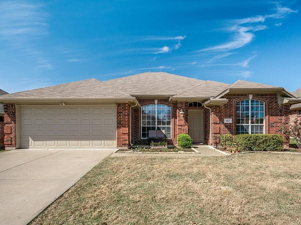 1st image of 912 Birkshire Dr