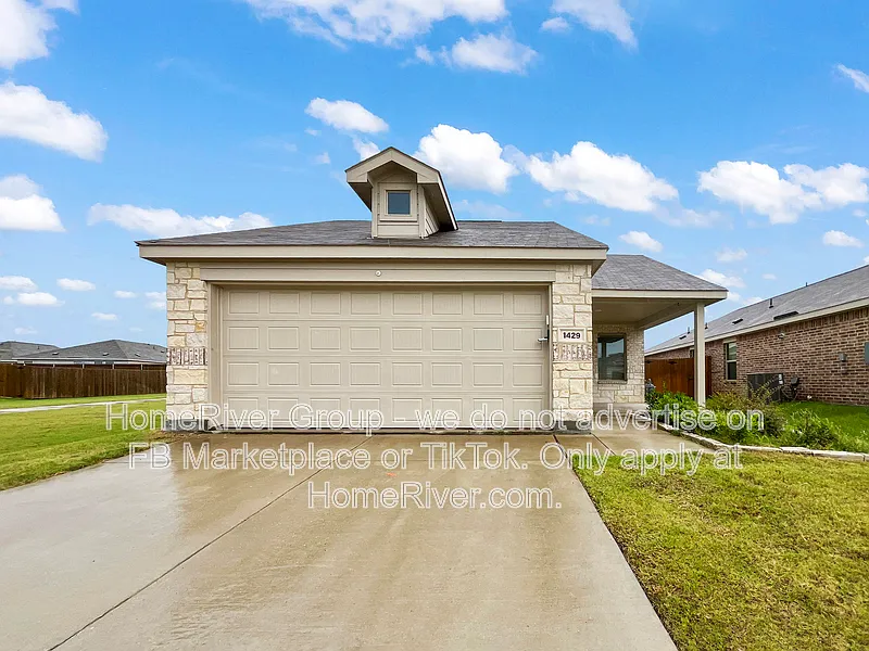 1429 Dovekie Dr