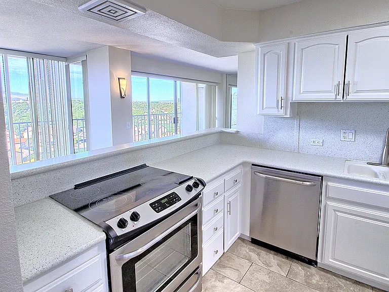 3111 Bel Air Dr #8E — Photo 14