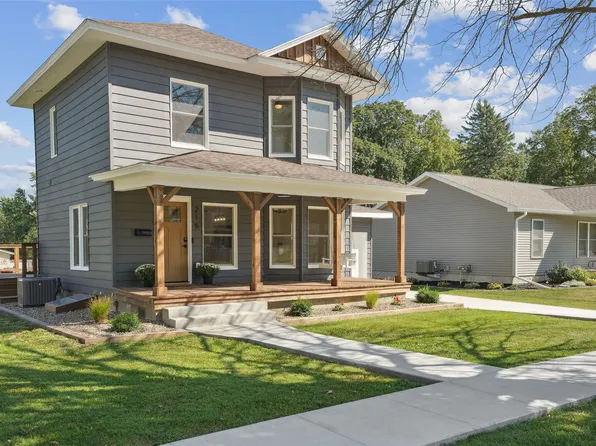 215 W Buchanan St, Winterset, IA 50273