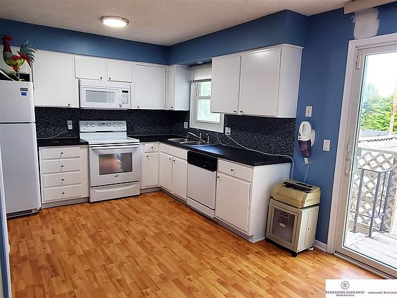 4th image of 3323 S 126th Ave