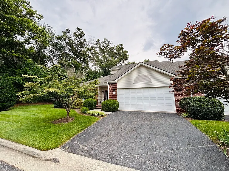 1104 Caldwell Dr — Photo 25
