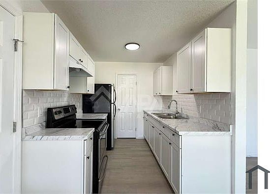 2nd image of 7319 Walnut Valley Dr