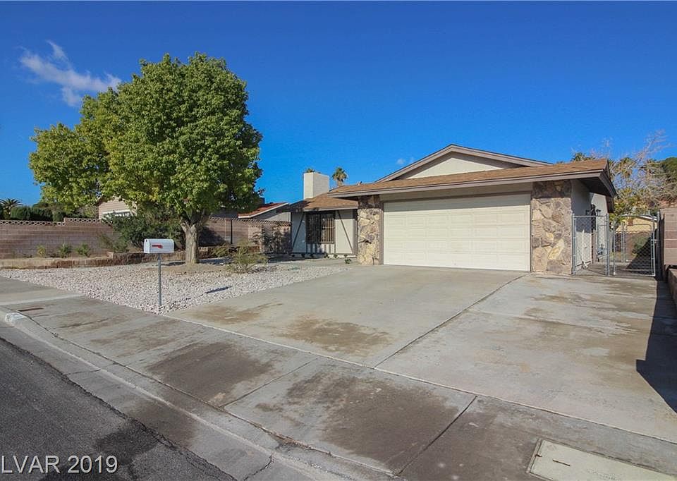 1st image of 3912 Grass Valley Pl