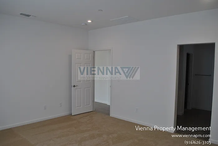 101 Chesapeake Ct — Photo 16
