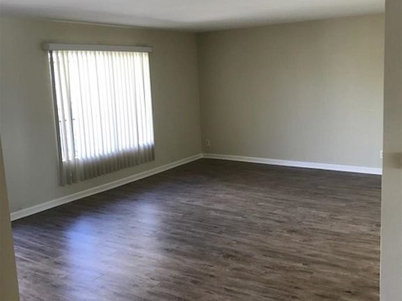 4th image of 225 W Verdugo Ave #208