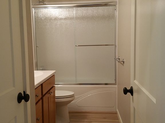 5th image of 502 SW Evergreen Ave APT 106
