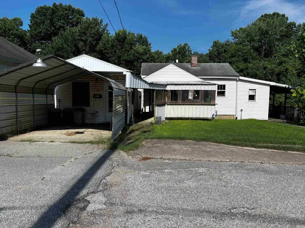 148 N Seminary St, Bloomfield, IN 47424