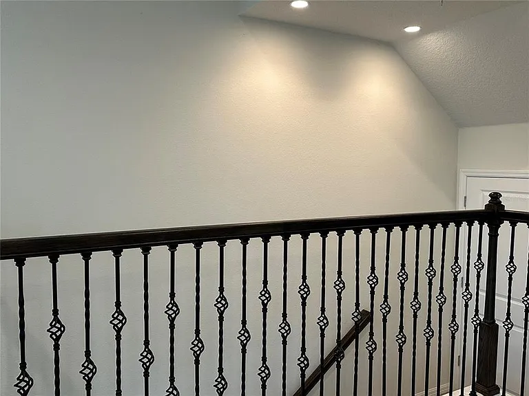 527 Piazza Point — Photo 14