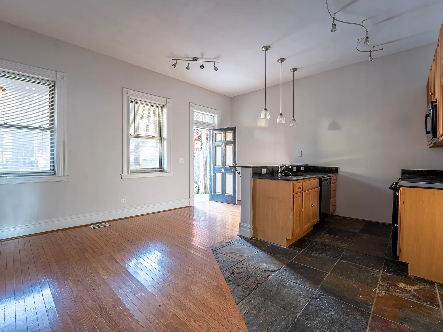 1904 Cherokee Street - 1R — Photo 1