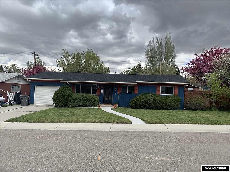 1st image of 1613 Pioneer Dr