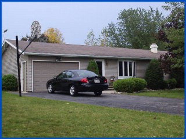 1st image of 220 N 15th Dr