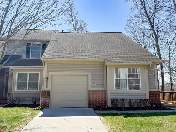 41785 Independence Dr, Novi, MI 48377