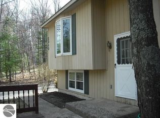 3040 Holiday Rd, Traverse City, MI 49686