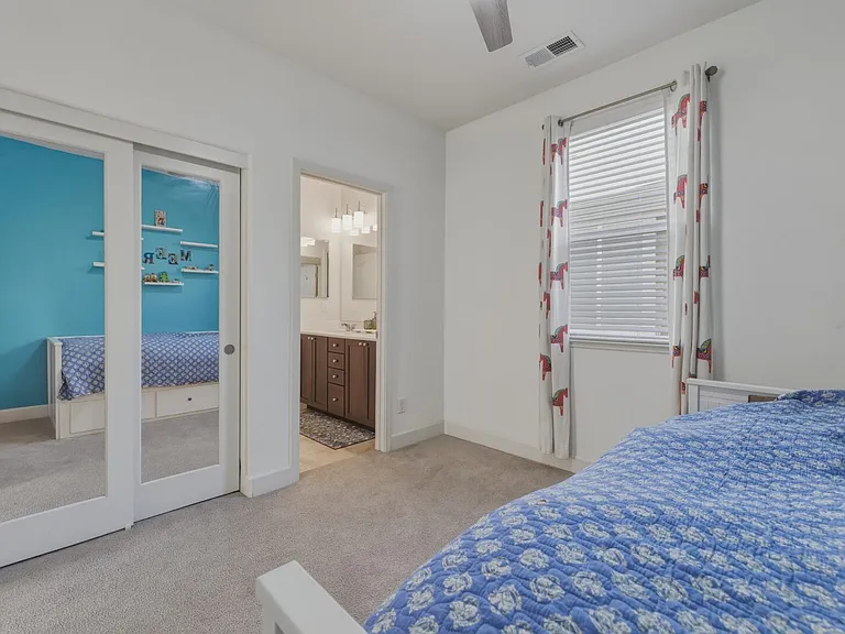 535 Thunder Cmn — Photo 18