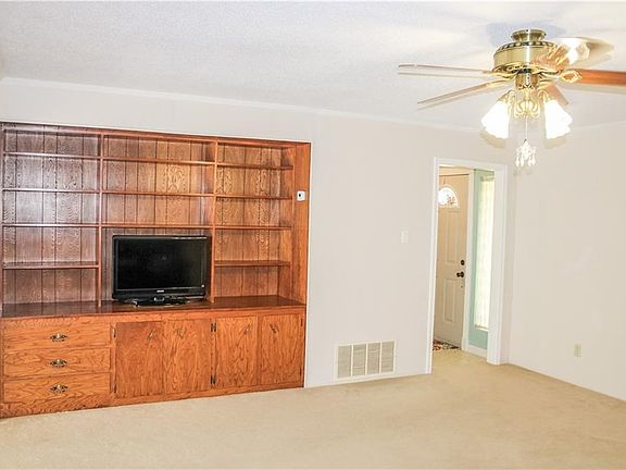 4th image of 13702 River Forest Dr