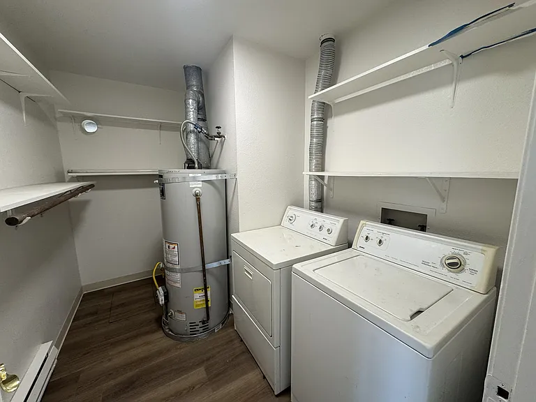 4207 Hayes St #B — Photo 2