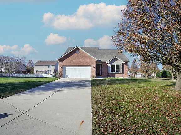 3rd image of 551 Parkview Ct