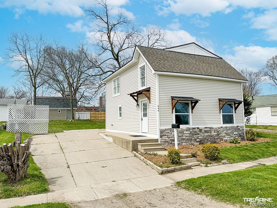 1st image of 640 Lincoln Ave