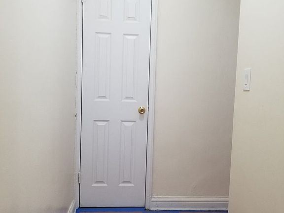 5th image of 850 E 17th St APT 3B