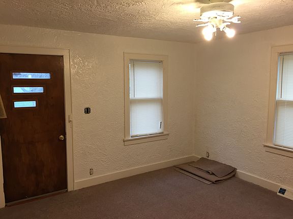 4th image of 784 Wauceda Ave