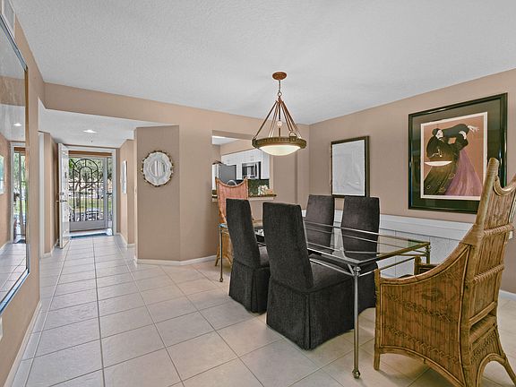 3rd image of 5906 Crystal Shores Drive #203