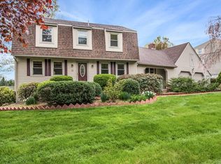 15 Lexington Rd, Shrewsbury, MA 01545