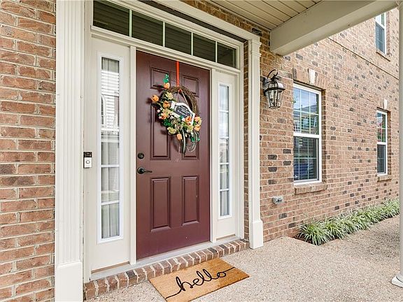3rd image of 407 Siena Ln